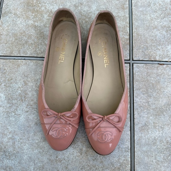Chanel
Patent leather ballet flats - Picture 5 of 16
